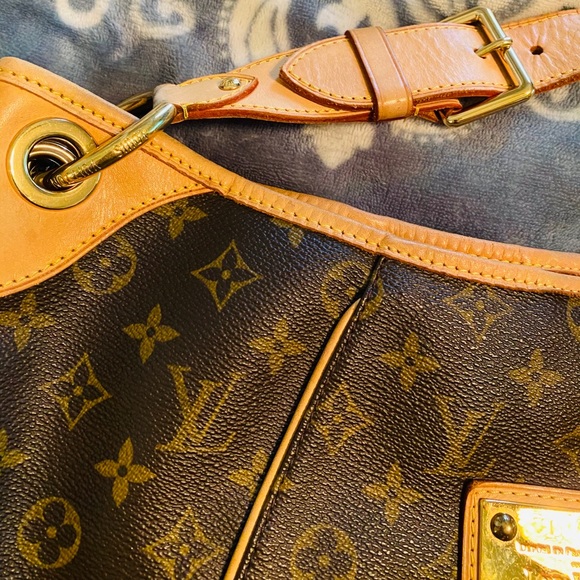 Louis Vuitton, Monogram Gallieria GM - Picture 12 of 16